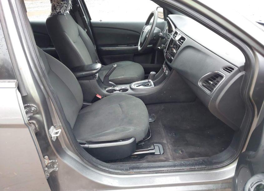 Photo 5 of 2012 Chrysler 200 LX (VIN 1C3CCBAB4CN130374)