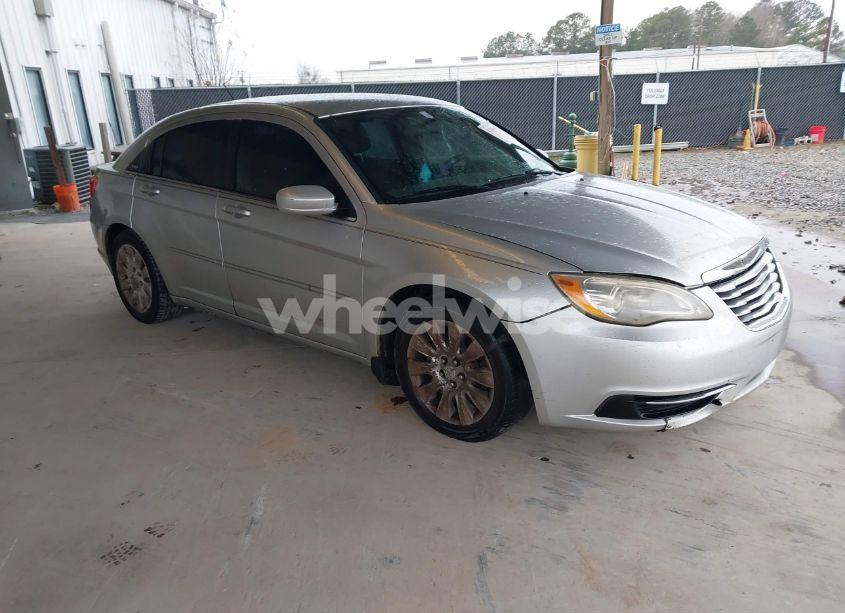 2012 Chrysler 200 LX (VIN 1C3CCBAB4CN246478) main photo