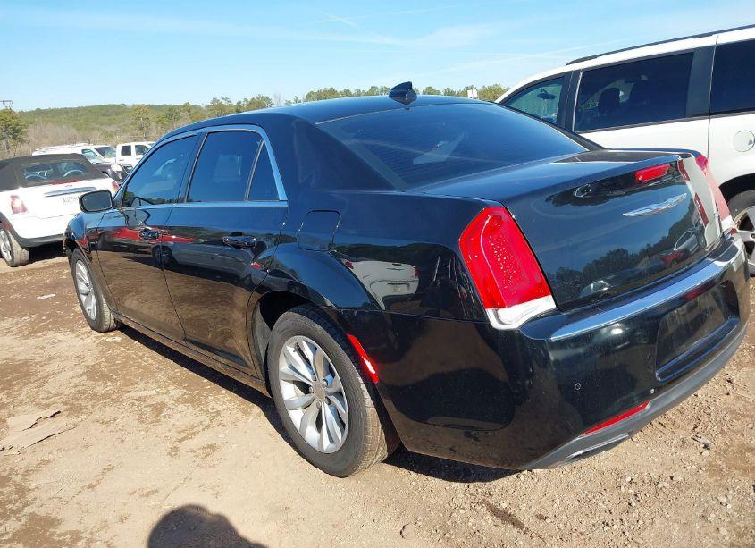 Photo 3 of 2013 Chrysler 200 LX (VIN 1C3CCBAB4DN640550)