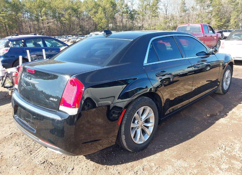 Photo 4 of 2013 Chrysler 200 LX (VIN 1C3CCBAB4DN640550)