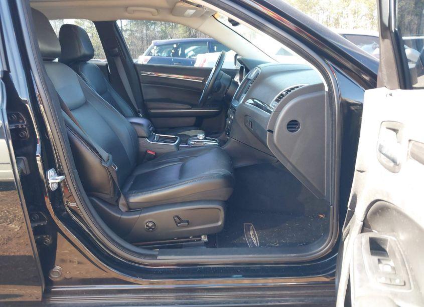 Photo 5 of 2013 Chrysler 200 LX (VIN 1C3CCBAB4DN640550)