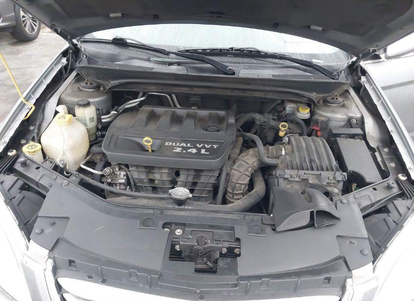 Photo 10 of 2013 Chrysler 200 LX (VIN 1C3CCBAB4DN641956)