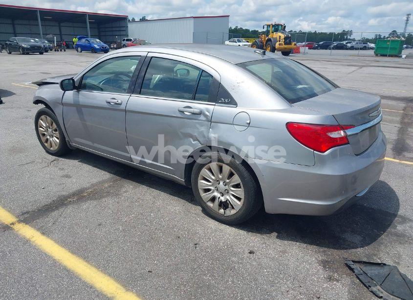 Photo 3 of 2013 Chrysler 200 LX (VIN 1C3CCBAB4DN646753)