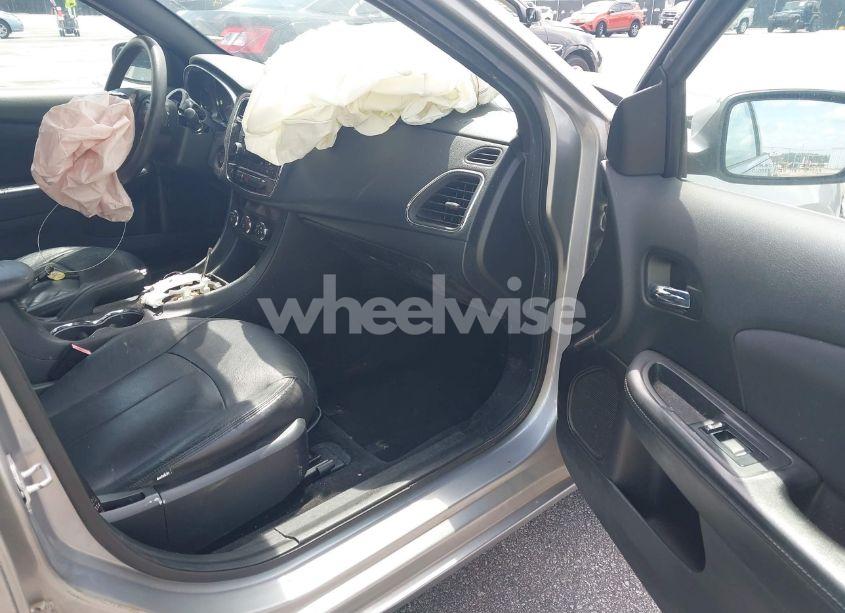 Photo 5 of 2013 Chrysler 200 LX (VIN 1C3CCBAB4DN646753)