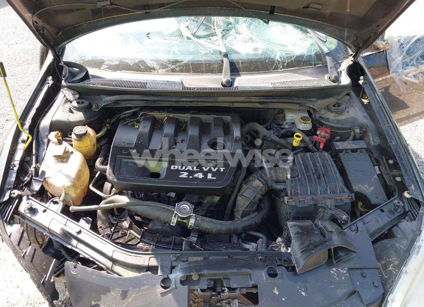 Photo 10 of 2013 Chrysler 200 LX (VIN 1C3CCBAB4DN669630)