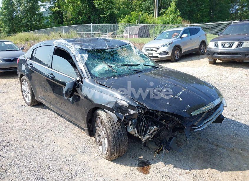 Photo 6 of 2013 Chrysler 200 LX (VIN 1C3CCBAB4DN669630)