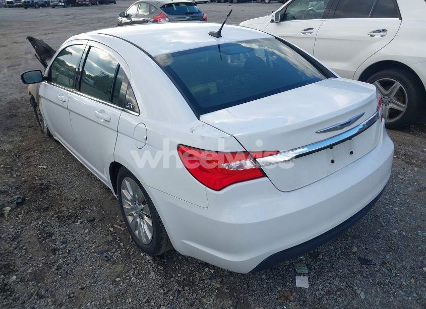 Photo 3 of 2014 Chrysler 200 LX (VIN 1C3CCBAB4EN142088)