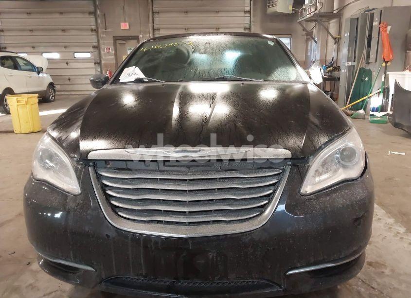 Photo 12 of 2014 Chrysler 200 LX (VIN 1C3CCBAB4EN205996)