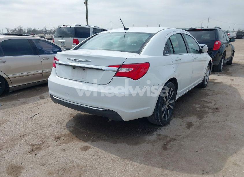Photo 4 of 2014 Chrysler 200 LX (VIN 1C3CCBAB4EN230543)