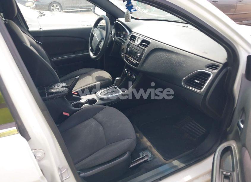 Photo 5 of 2014 Chrysler 200 LX (VIN 1C3CCBAB4EN230543)