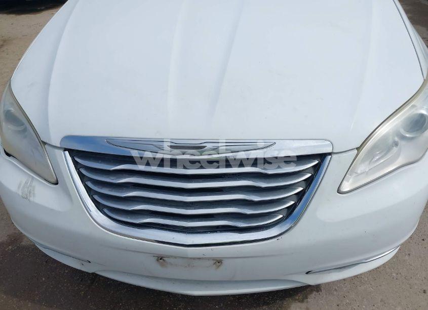 Photo 6 of 2014 Chrysler 200 LX (VIN 1C3CCBAB4EN230543)