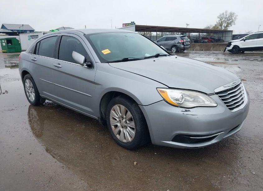 2014 Chrysler 200 LX (VIN 1C3CCBAB4EN238075) main photo
