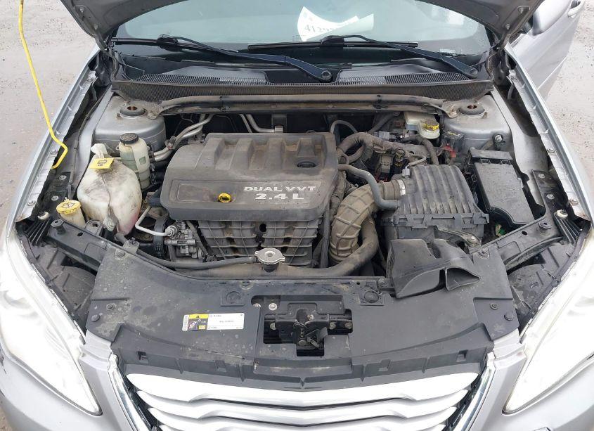 Photo 10 of 2014 Chrysler 200 LX (VIN 1C3CCBAB4EN238075)