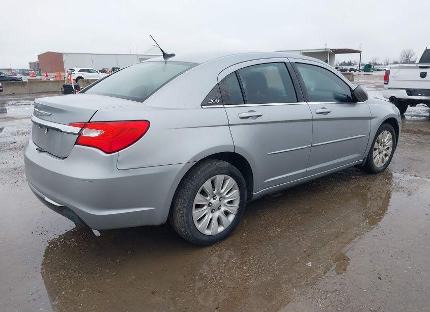 Photo 4 of 2014 Chrysler 200 LX (VIN 1C3CCBAB4EN238075)