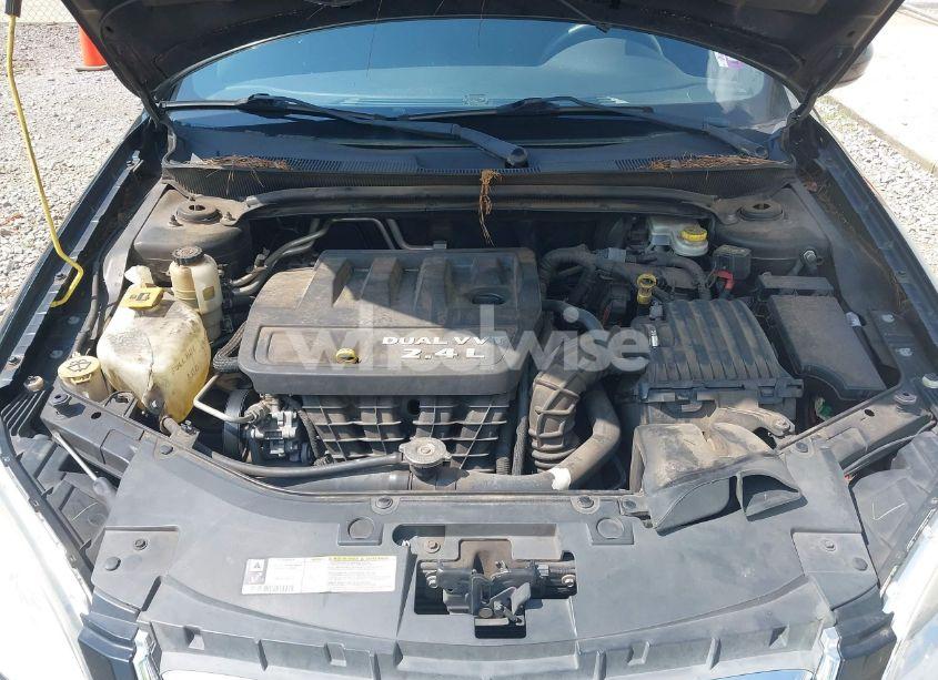 Photo 10 of 2012 Chrysler 200 LX (VIN 1C3CCBAB5CN104723)