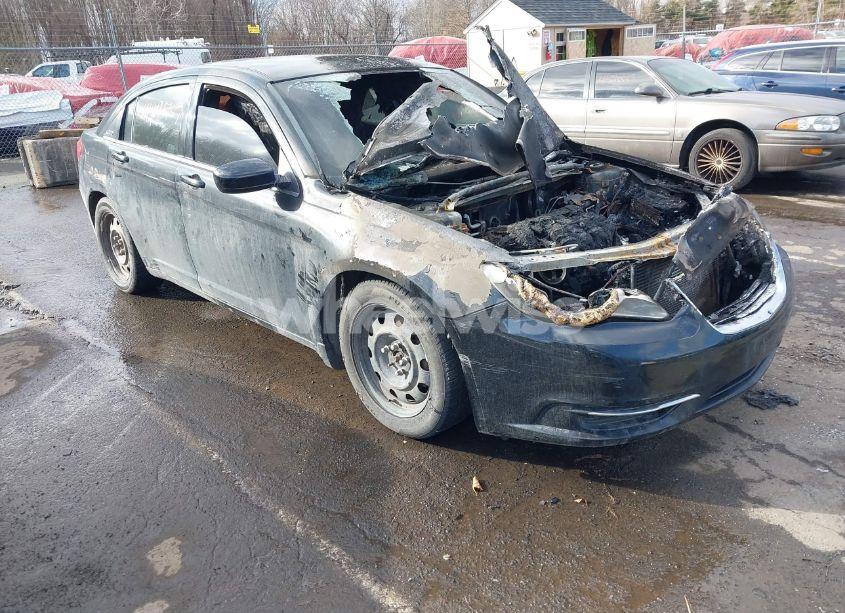 2012 Chrysler 200 LX (VIN 1C3CCBAB5CN320703) main photo