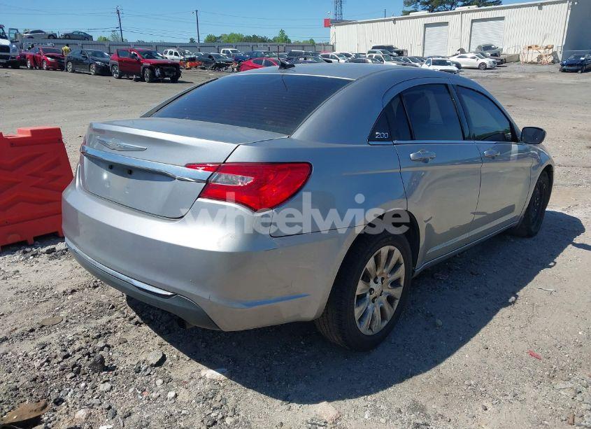 Photo 4 of 2013 Chrysler 200 LX (VIN 1C3CCBAB5DN642131)