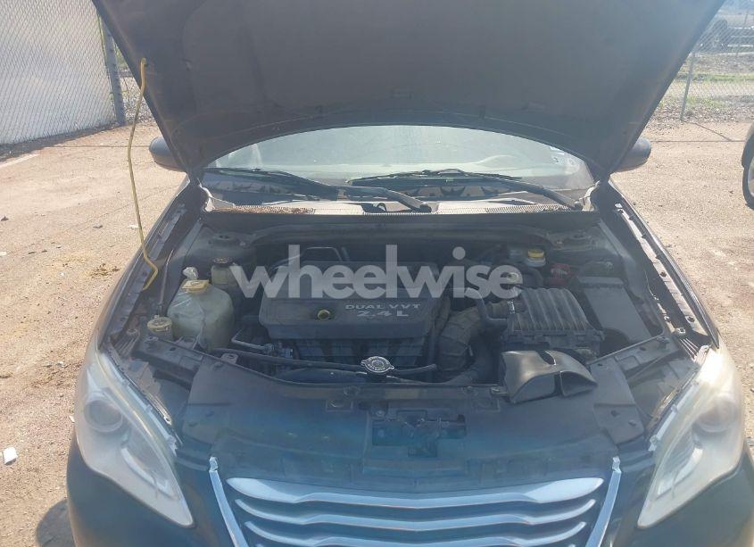 Photo 10 of 2013 Chrysler 200 LX (VIN 1C3CCBAB5DN686145)