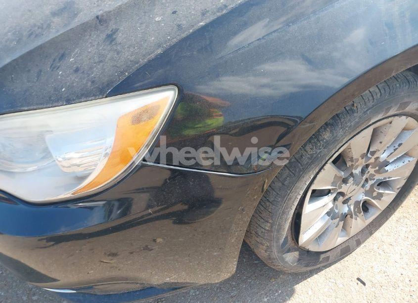 Photo 12 of 2013 Chrysler 200 LX (VIN 1C3CCBAB5DN686145)