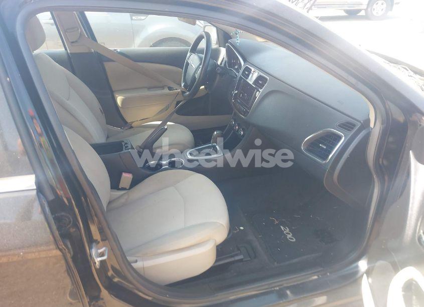 Photo 5 of 2013 Chrysler 200 LX (VIN 1C3CCBAB5DN686145)