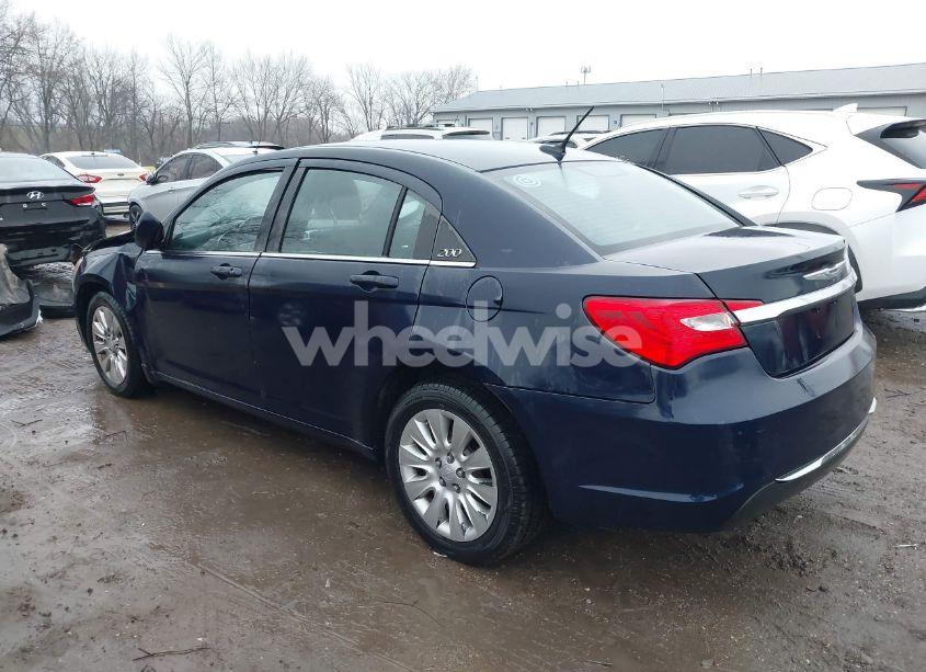 Photo 3 of 2014 Chrysler 200 LX (VIN 1C3CCBAB5EN122531)