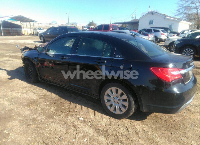 Photo 3 of 2014 Chrysler 200 LX (VIN 1C3CCBAB5EN146666)