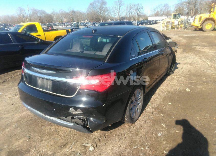 Photo 4 of 2014 Chrysler 200 LX (VIN 1C3CCBAB5EN146666)