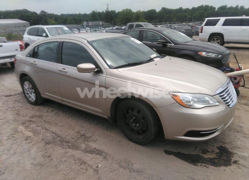 2014 Chrysler 200 LX (VIN 1C3CCBAB5EN206428) main photo