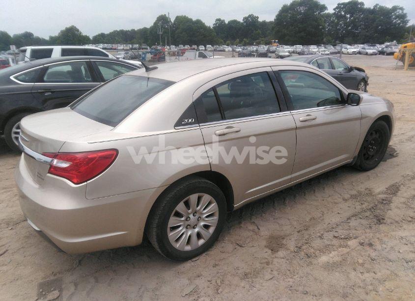 Photo 4 of 2014 Chrysler 200 LX (VIN 1C3CCBAB5EN206428)