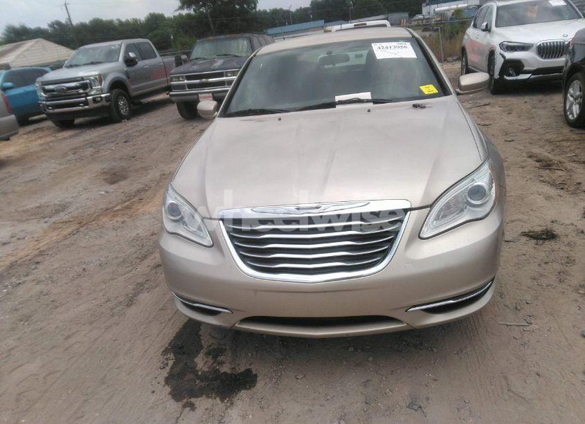 Photo 6 of 2014 Chrysler 200 LX (VIN 1C3CCBAB5EN206428)