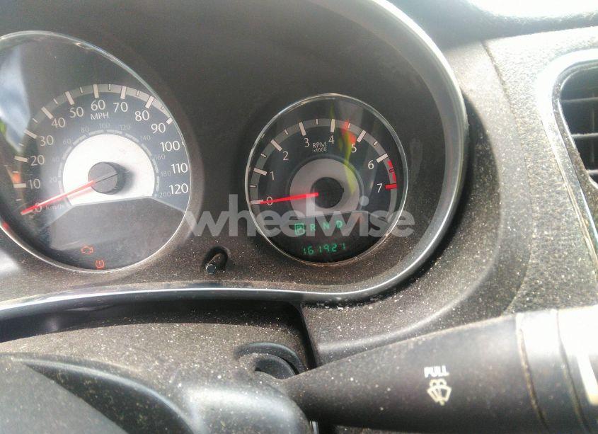 Photo 7 of 2014 Chrysler 200 LX (VIN 1C3CCBAB5EN206428)