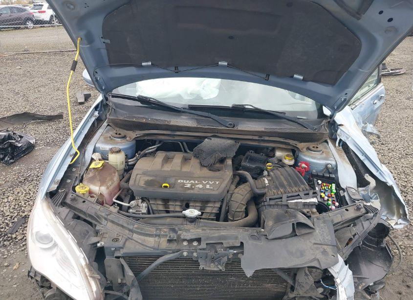 Photo 10 of 2014 Chrysler 200 LX (VIN 1C3CCBAB5EN208020)