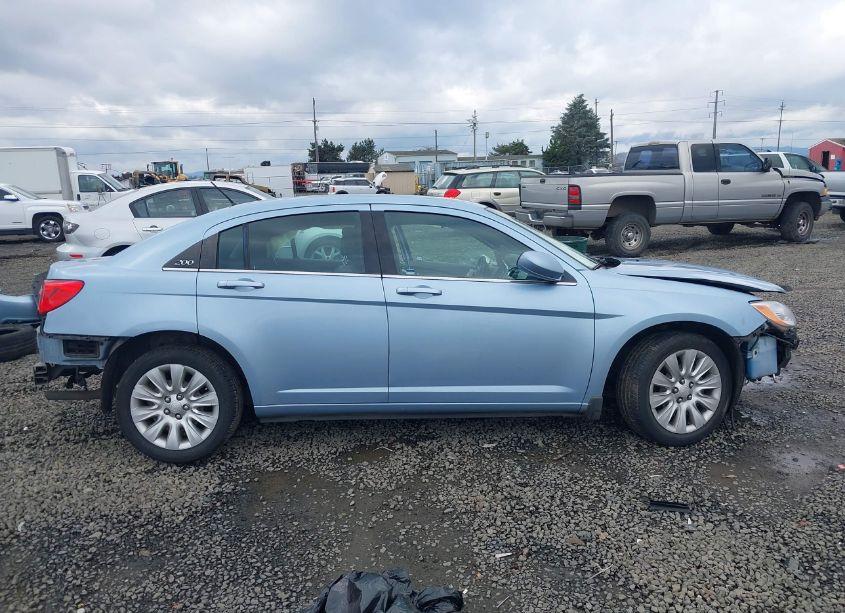 Photo 14 of 2014 Chrysler 200 LX (VIN 1C3CCBAB5EN208020)