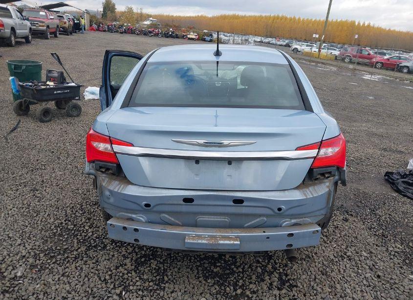 Photo 17 of 2014 Chrysler 200 LX (VIN 1C3CCBAB5EN208020)