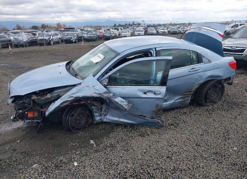 Photo 6 of 2014 Chrysler 200 LX (VIN 1C3CCBAB5EN208020)