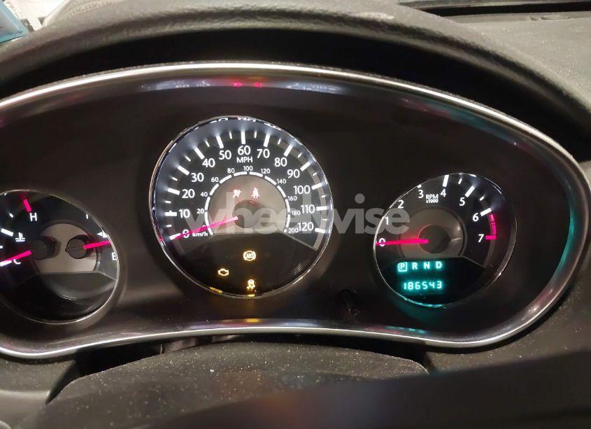 Photo 7 of 2014 Chrysler 200 LX (VIN 1C3CCBAB5EN231166)