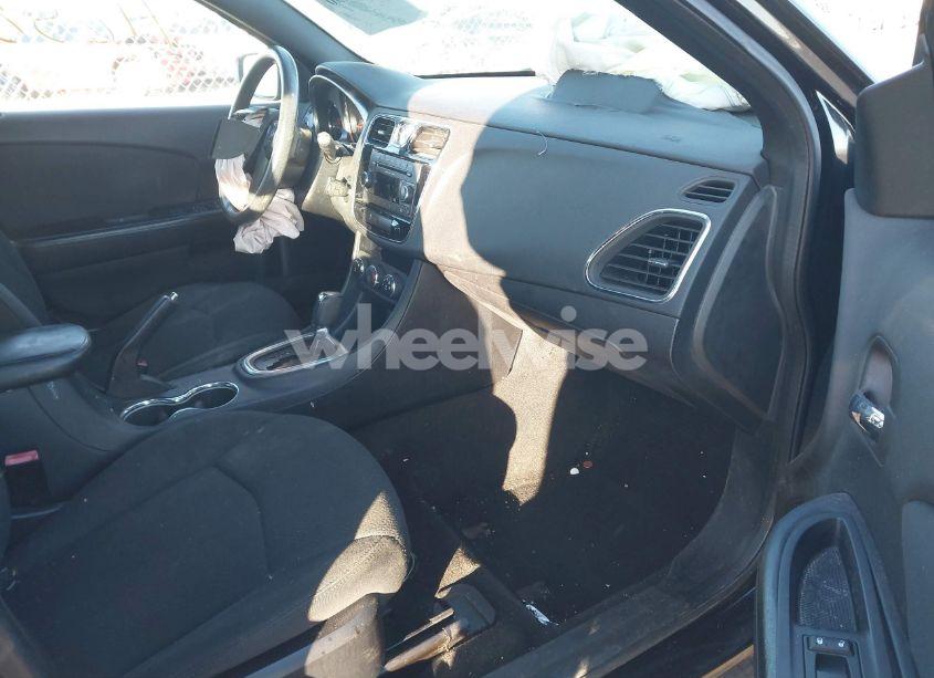 Photo 5 of 2012 Chrysler 200 LX (VIN 1C3CCBAB6CN104861)