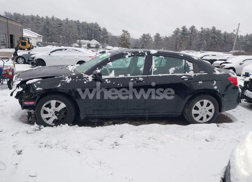 Photo 15 of 2012 Chrysler 200 LX (VIN 1C3CCBAB6CN151582)