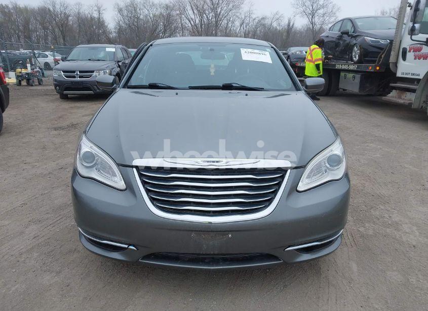 Photo 13 of 2012 Chrysler 200 LX (VIN 1C3CCBAB6CN273424)