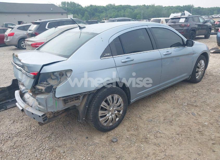 Photo 4 of 2013 Chrysler 200 LX (VIN 1C3CCBAB6DN568945)