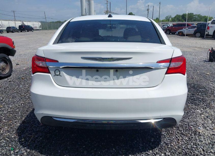 Photo 16 of 2013 Chrysler 200 LX (VIN 1C3CCBAB6DN622633)