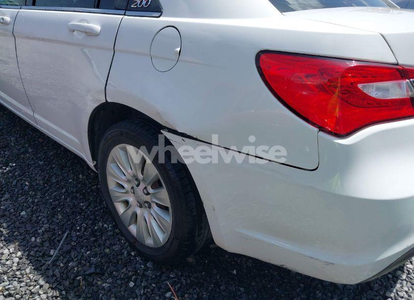 Photo 17 of 2013 Chrysler 200 LX (VIN 1C3CCBAB6DN622633)