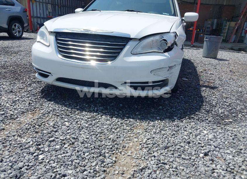 Photo 19 of 2013 Chrysler 200 LX (VIN 1C3CCBAB6DN622633)