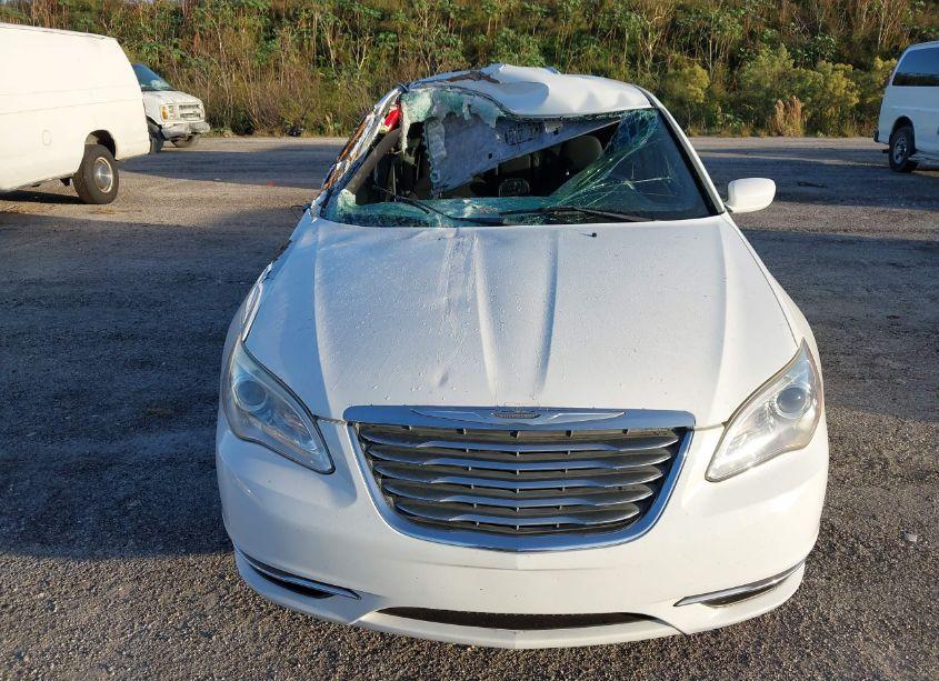 Photo 12 of 2014 Chrysler 200 LX (VIN 1C3CCBAB6EN208799)