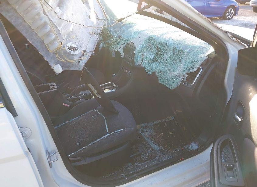 Photo 5 of 2014 Chrysler 200 LX (VIN 1C3CCBAB6EN208799)