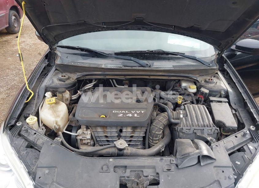 Photo 10 of 2014 Chrysler 200 LX (VIN 1C3CCBAB6EN214098)