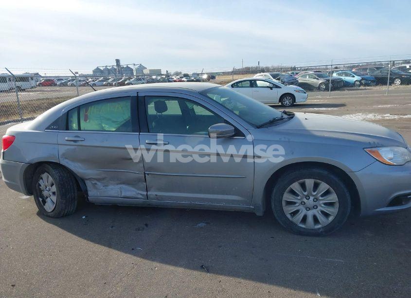 Photo 13 of 2014 Chrysler 200 LX (VIN 1C3CCBAB6EN237977)