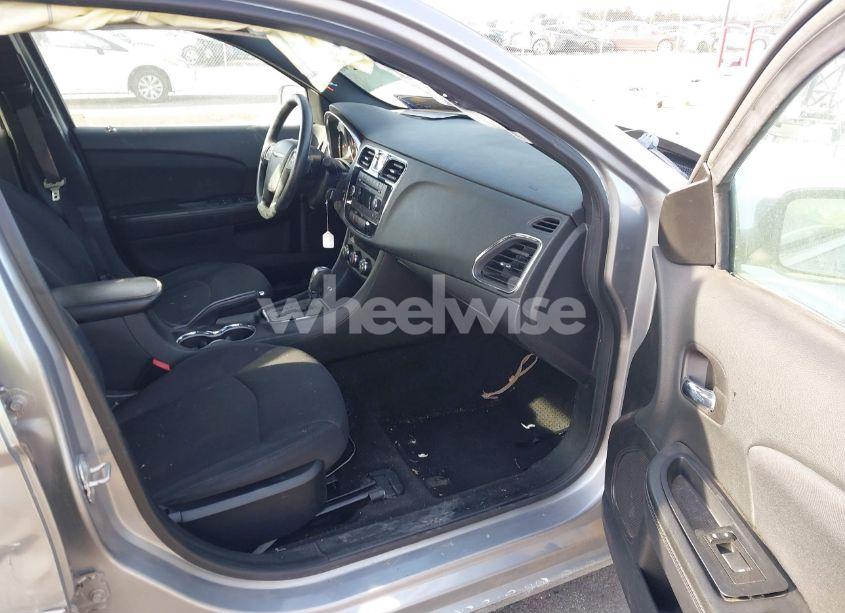 Photo 5 of 2014 Chrysler 200 LX (VIN 1C3CCBAB6EN237977)