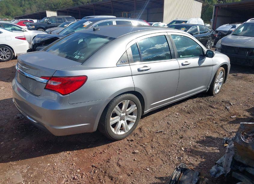 Photo 4 of 2013 Chrysler 200 LX (VIN 1C3CCBAB7DN698040)