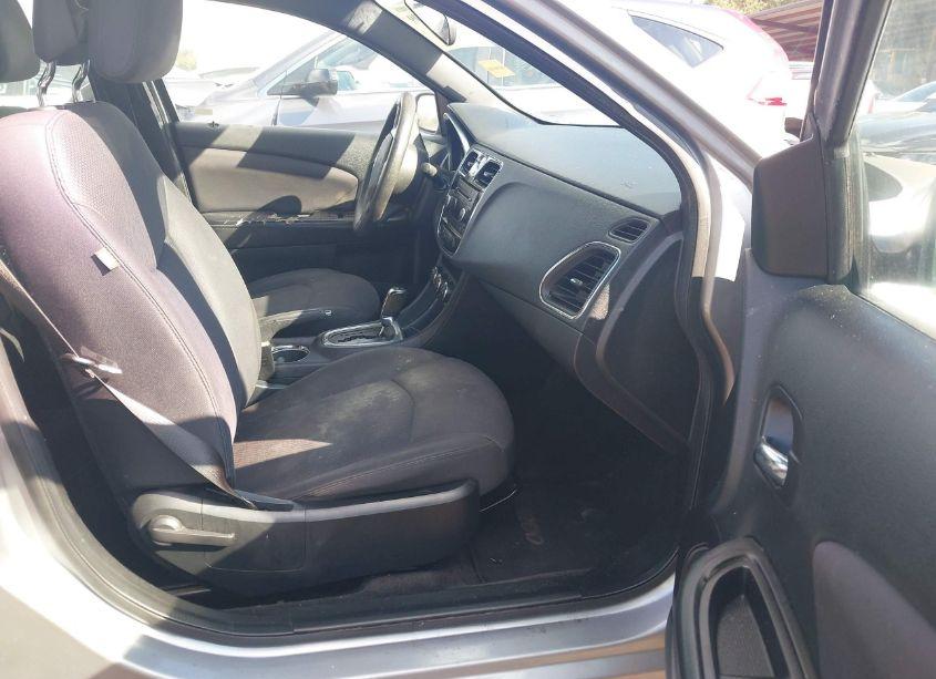 Photo 5 of 2013 Chrysler 200 LX (VIN 1C3CCBAB7DN698040)